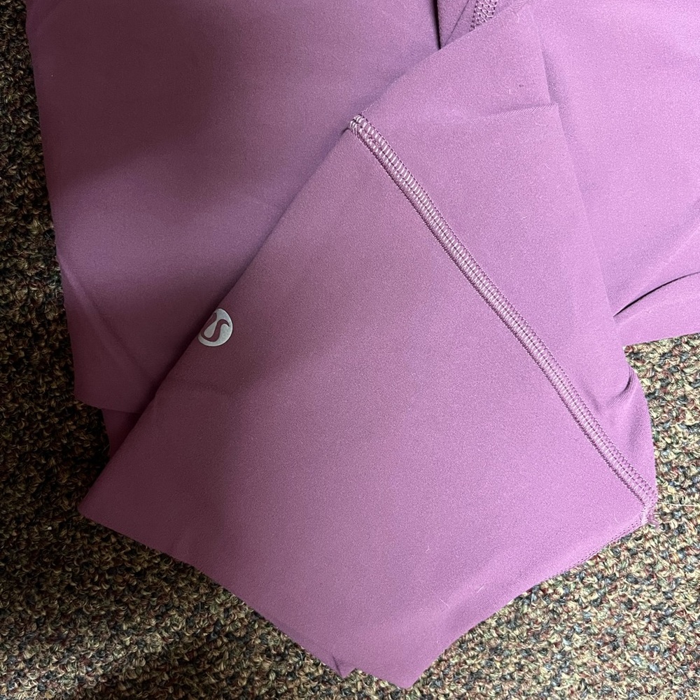 Lululemon 28” Align Leggings Size 4 (mildly worn)